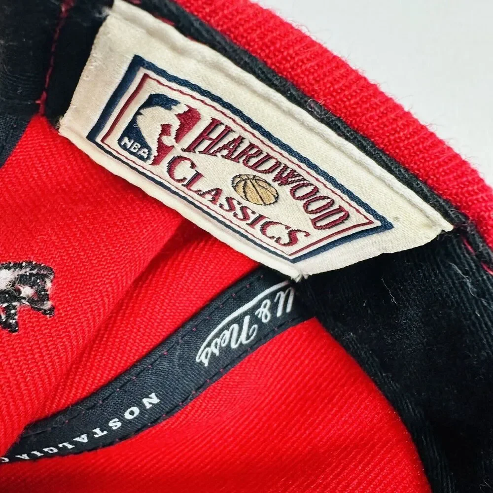 Chicago Bulls Mitchell & Ness Hardwood Classics Ball Snapback‎ Cap Hat Red